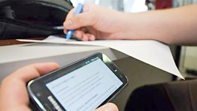 تفاصيل ضبط طالبين بمحافظتي المنوفية والمنيا أثناء الغش في امتحان التاريخ