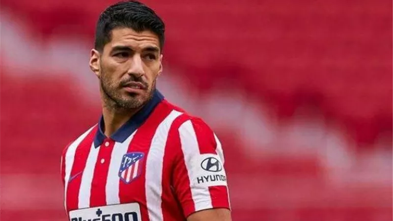 مدرب الأهلي السابق: برشلونة نادم على رحيل سواريز