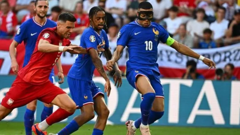 التشكيل الرسمي لمنتخبى فرنسا وبلجيكا في يورو 2024