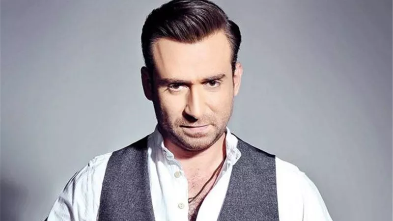 نضال الشافعي يعلن عن تأجيل فيلم ”ديك العياط” بعد أزمة الممثل السكران