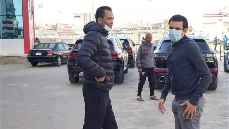 تفاصيل جلسة عبد الحليم علي مع أيمن حفني