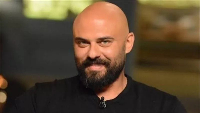 أحمد صلاح حسني : اصلعيت بسبب الصبغات الكتير