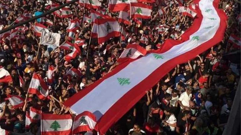 ليلة دامية فى لبنان.. إطلاق الرصاص الحي على المتظاهرين وسقوط مصابين