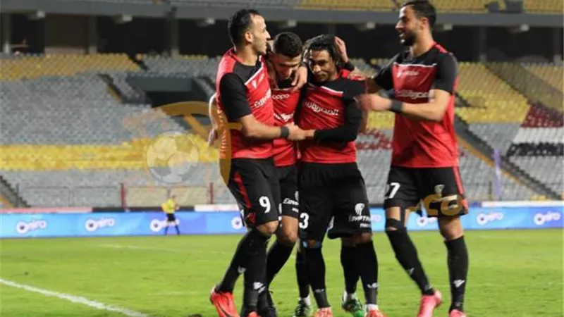 البنك الأهلي يصطدم بطلائع الجيش على ملعب الشرطة