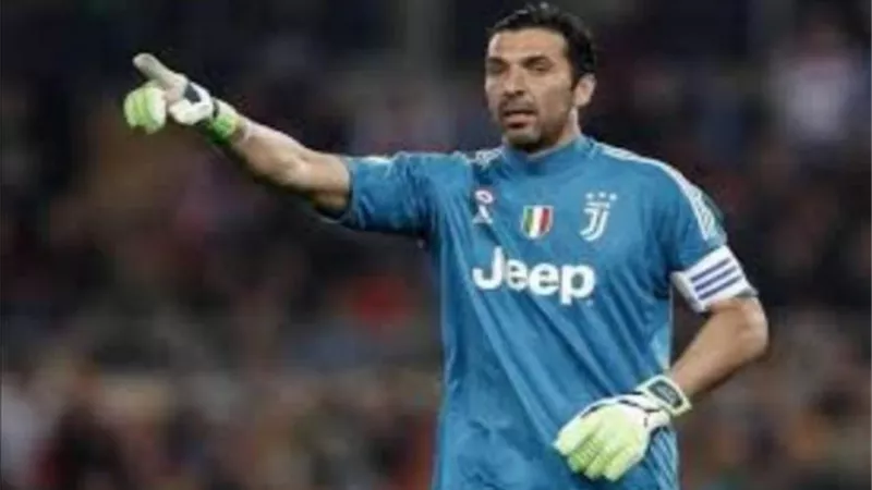 يوفنتوس يحتفل بعيد ميلاد بوفون الــ43 دون أي إشارة لاعتزاله