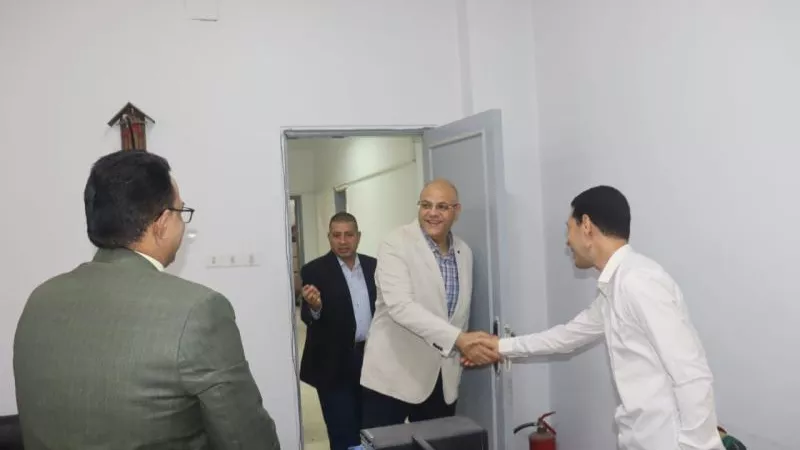 محافظ القليوبية يتفقد إدارات الديوان العام لمتابعة سير العمل