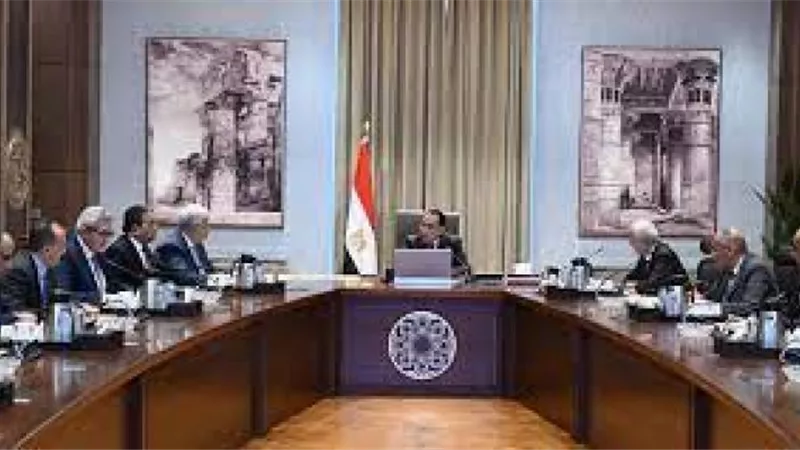 خبير اقتصادي: الحكومة الجديدة هدفها ملفات الاقتصاد والاستثمار