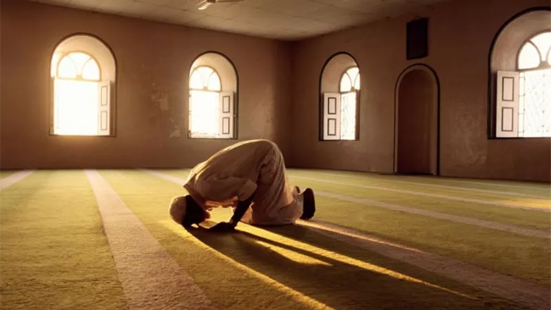 تحفظك طوال اليوم وتغفر لك الذنوب.. غنائم صلاة الضحى