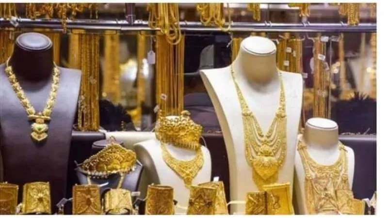 أسعار الذهب اليوم لحظة بلحظة.. عيار 21 بكام؟