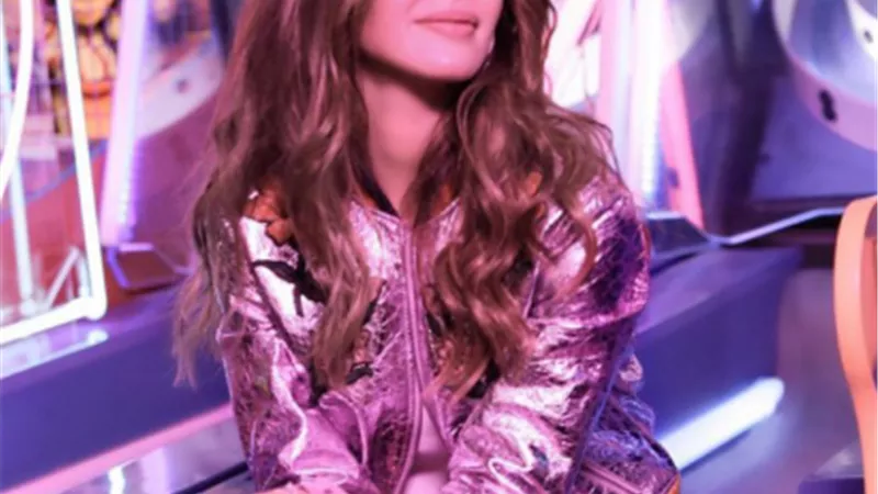 بالصور.. نانسي عجرم تُشعل «السوشيال ميديا» بإطلالة مثيرة