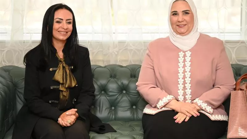 وزيرة التضامن السابقة تهنئ مايا مرسي بمنصبها الجديد