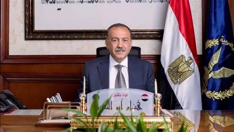 محافظ أسيوط يواصل جولاته على المستشفيات بزيارة مستشفى الصدر ويطمئن على صحة المرضى