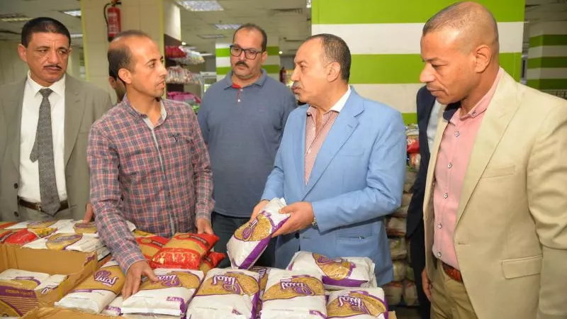 بقيادة المحافظ اللواء هشام أبو النصر.. حملة مفاجئة لضبط الأسواق في أسيوط