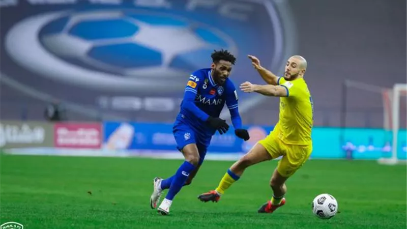 التعادل السلبي يحسم الشوط الأول بين الهلال والنصر في السوبر السعودي