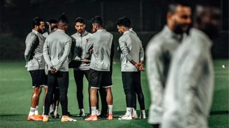 محاضرة فنية بالفيديو للاعبي الأهلي استعداداً لمواجهة الدحيل القطري
