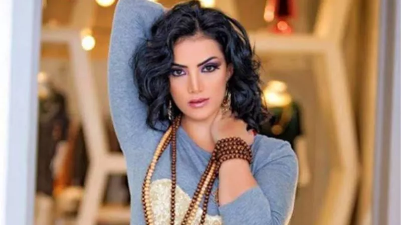 تفاصيل رحلة علاج حورية فرغلي في شيكاغو