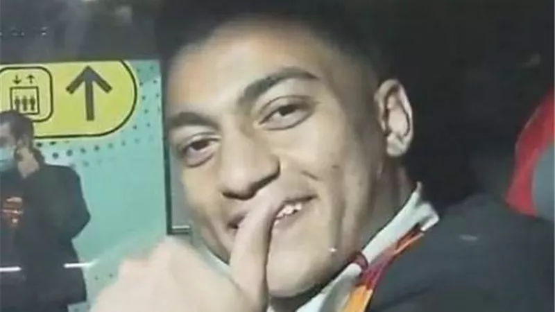 بالصور.. مصطفى محمد يصل تركيا للانضمام إلي جالطة سراي