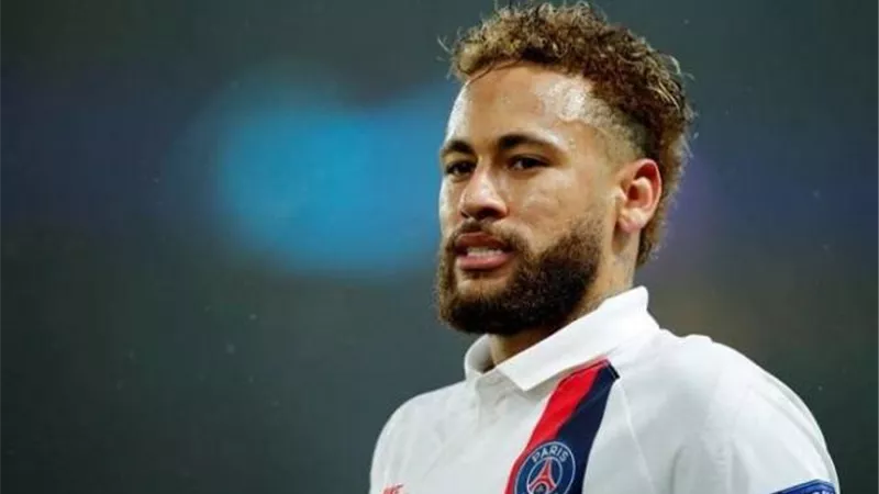 رد فعل غريب من نيمار بعد هزيمة باريس سان جيرمان أمام لوريان