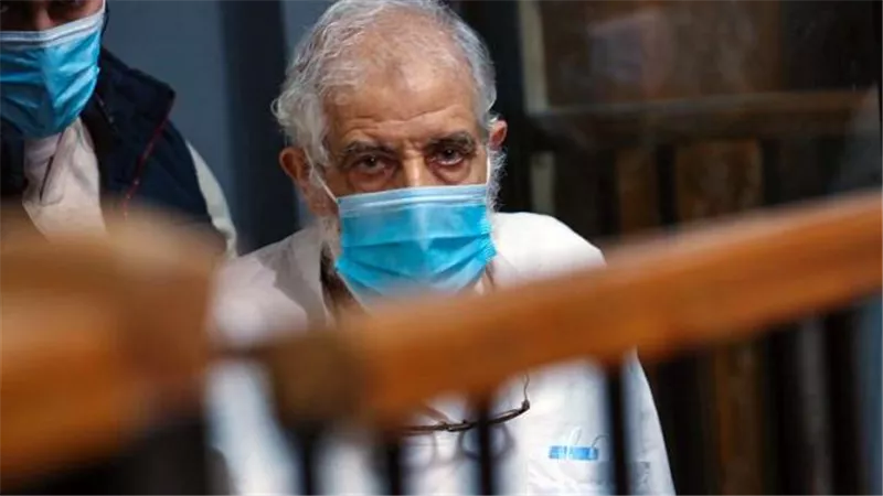 لتعذر حضوره .. تأجيل محاكمة محمود عزت لهذا الموعد