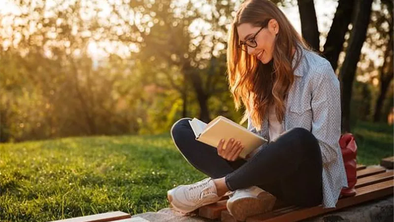 دراسة: القراءة خارج المنزل ” أفضل لعينيك ”