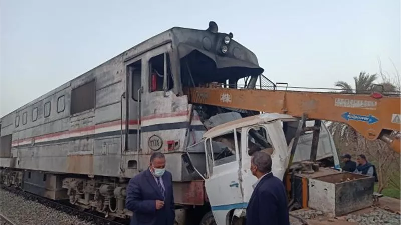 بعد حادث أسيوط ..السكة الحديد ترصد الظواهر السلبية على أشرطة القطارات بالفيديو