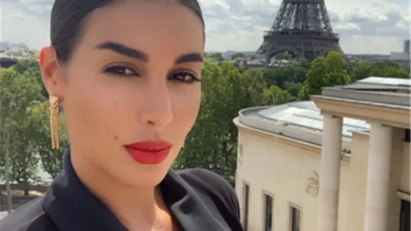 ياسمين صبري بإطلالة مختلفة من فرنسا