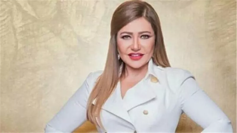 قصة حب تجمع ليلى علوي بمطرب تونسي.. اعرف التفاصيل