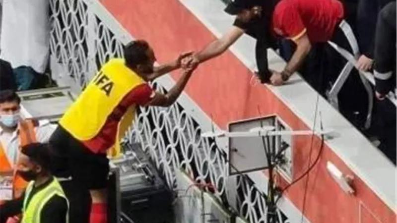 الاهلي يعاقب كهربا والشحات بخصم 300 ألف جنيه من مستحقاتهم