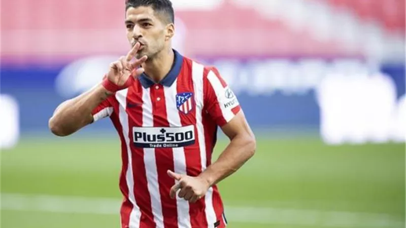 أتلتيكو مدريد يعول على سواريز في محاولته للتتويج بلقب الدوري الإسباني