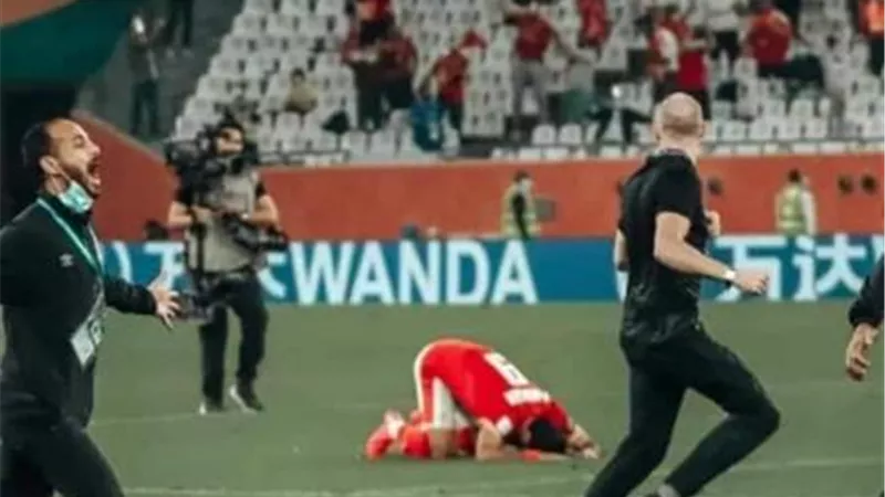 والد مروان محسن يتحدي الجميع : ابني سبب فوز الأهلي ببرونزية كأس العالم