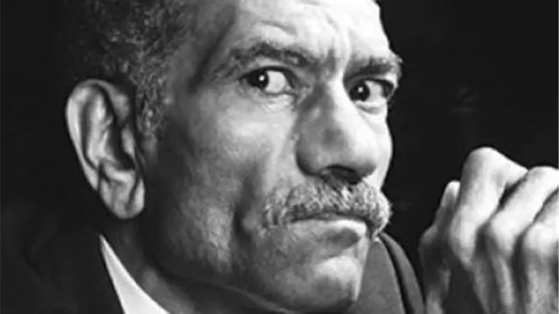 بعد إصابته بكورونا.. تعرف علي تطورات الحالة الصحية لسيد رجب