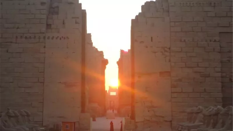 هل تعد زيارة المعابد والمقابر الفرعونية حرام ؟ .. الإفتاء تجيب