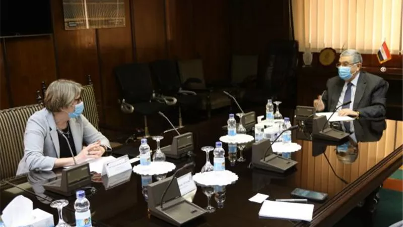 كواليس لقاء وزير الكهرباء وسفيرة فنلندا بالقاهرة لبحث سبل دعم وتعزيز التعاون