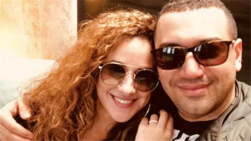 معز مسعود يحذف صور شيري عادل والفنانة تدخل في حالة اكتئاب وتهدد بالانتحار