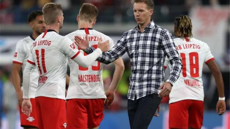 مدرب لايبزج يحذر من رد فعل ليفربول قبل مواجهة الفريقين في دوري الأبطال
