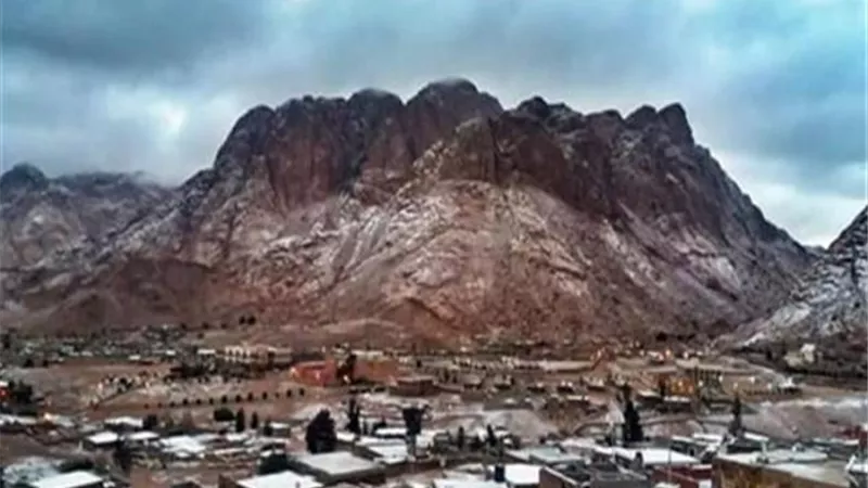 لسوء الطقس.. إغلاق مناطق الزيارات السياحية فى سانت كاترين لمدة 3 أيام