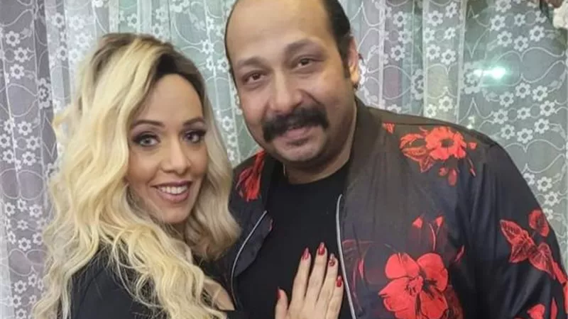 محمد ثروت يهنىء زوجته بعيد الحب: حتة من قلبي