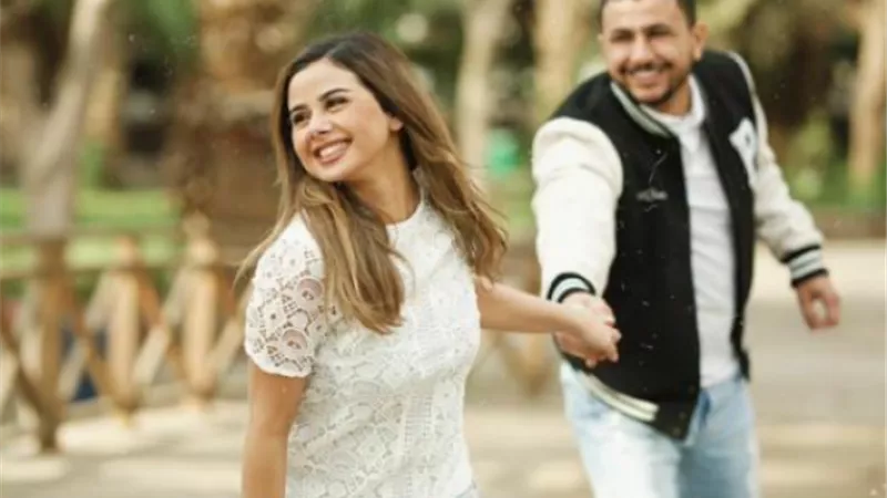 السبب خطير .. تفاصيل انفصال منة عرفة عن علي غزلان