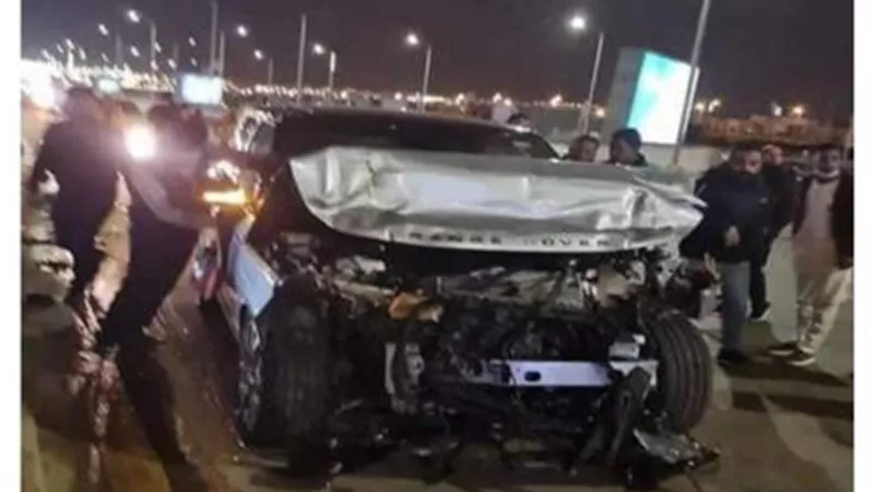 ادعو للإعلامي البارز .. أول صورة لسيارة عمرو أديب بعد تهشمها في حادث مروع