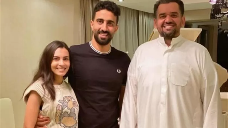 كارمن سليمان وزوجها مصطفى جاد في منزل حسين الجسمي بدبي