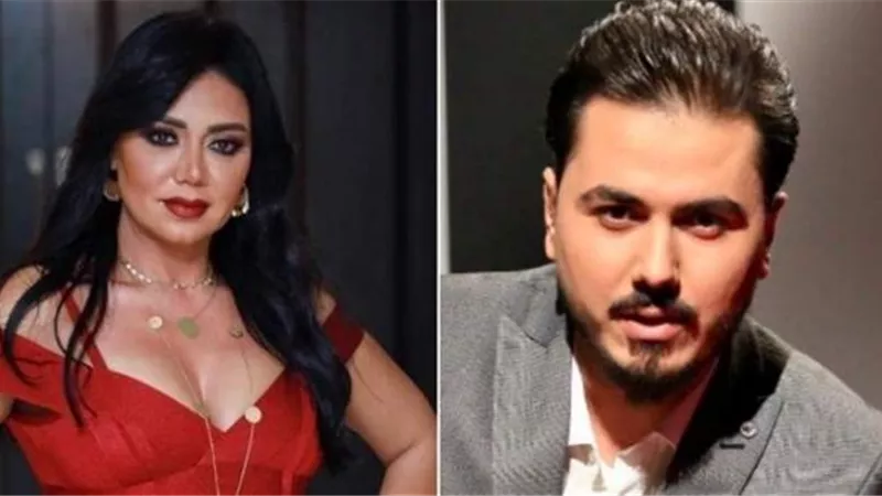 مذيع حلقة رانيا يوسف.. يحرج راقصة تردد المعوذتين ببدلة الرقص ”فيديو”