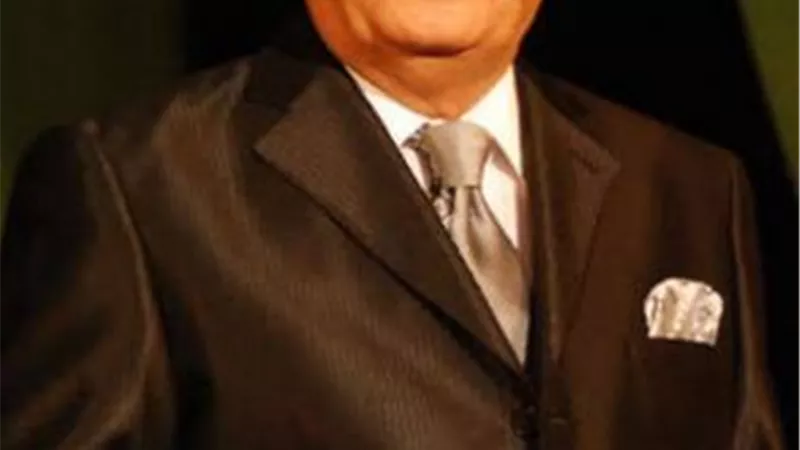 ولد في عائلة فنية.. دخل الفن بسبب زكي طليمات.. هذه وصيته  الأخيرة .. أسرار ”عم غزال ”  جمال إسماعيل