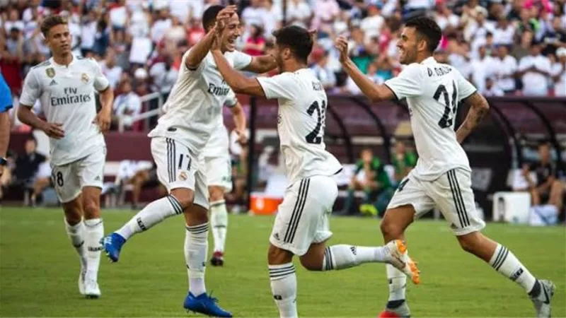 ثلاثي هجومي في تشكيل ريال مدريد المتوقع أمام بلد الوليد