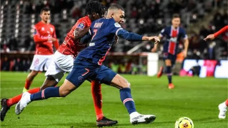 الليلة.. باريس سان جيرمان يسعي لخطف صدارة الدوري الفرنسي أمام موناكو