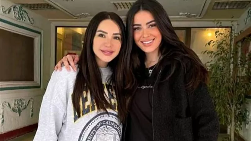 قمرين.. زوجة يوسف الشريف وميرنا نور الدين في كواليس تصوير ”كوفيد 25”