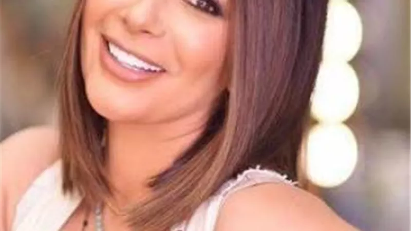 مني زكي تودع ديكور مسلسل ”تقاطع طرق” وتستعد لفيلم ”السرب”