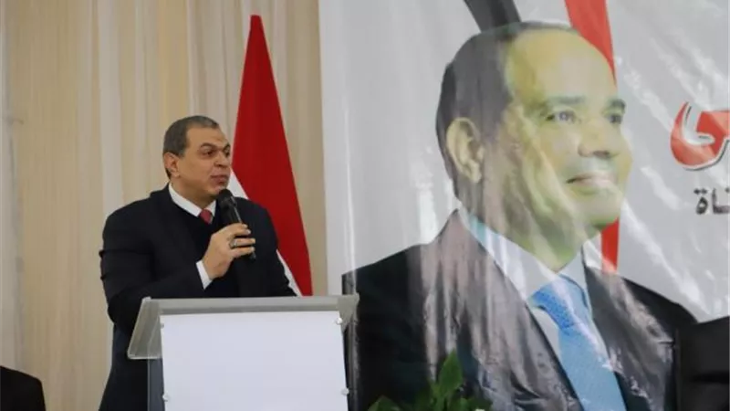 شاهد.. تسليم 9327 وثيقة تأمين تكافلي للصيادين والعمالة غير المنتظمة