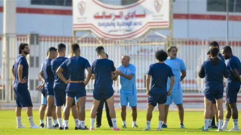 باتشيكو يجتمع مع لاعبي الزمالك.. اعرف التفاصيل
