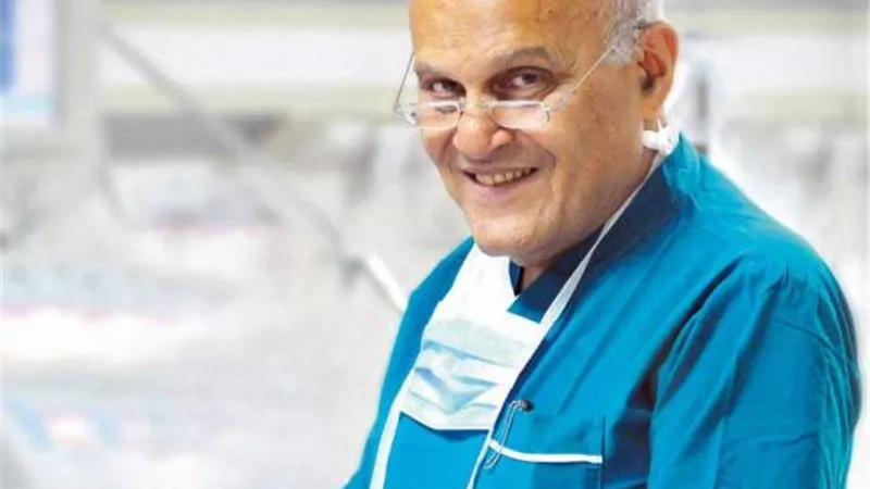 وزير الكهرباء يصالح البروفيسور مجدي يعقوب بعد أزمة ”فاتورة الكهرباء ”