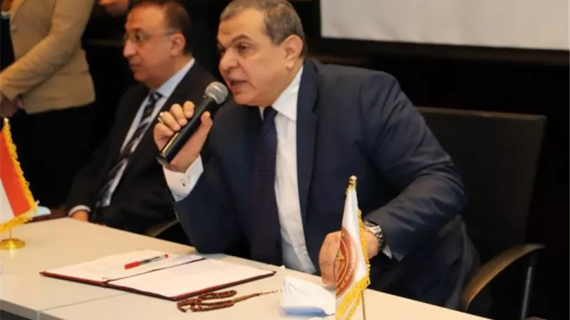 صور.. سعفان ومحافظ الإسكندرية يفتتحان دورة ”ابدأ مشروعك” للعمالة العائدة من الخارج